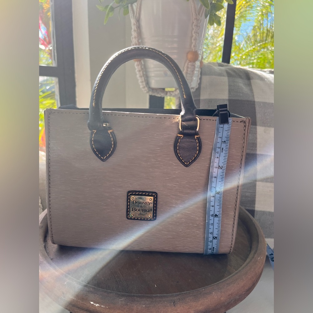 Dooney and Bourke tan brown small purse bag